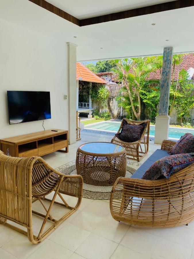 Villa Biru - 500M Batubelig Beach Canggu  Ngoại thất bức ảnh