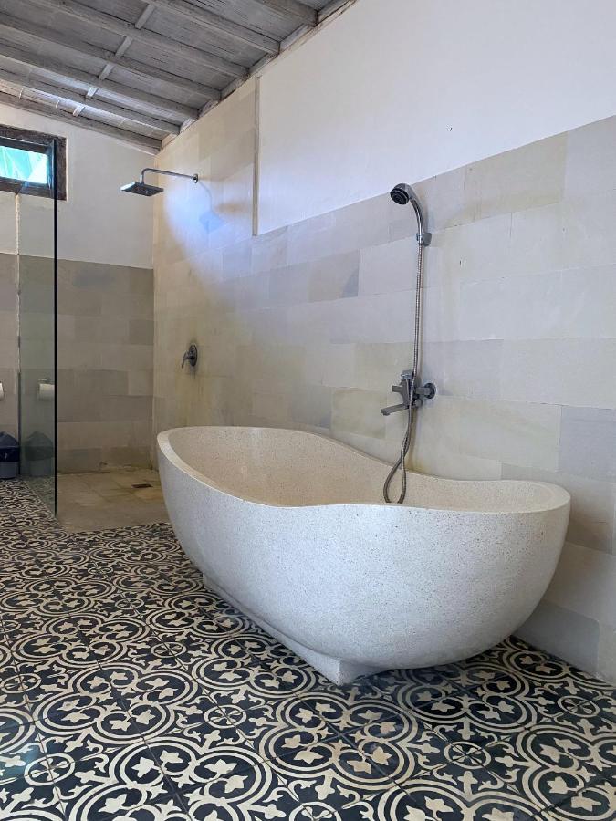 Villa Biru - 500M Batubelig Beach Canggu  Ngoại thất bức ảnh
