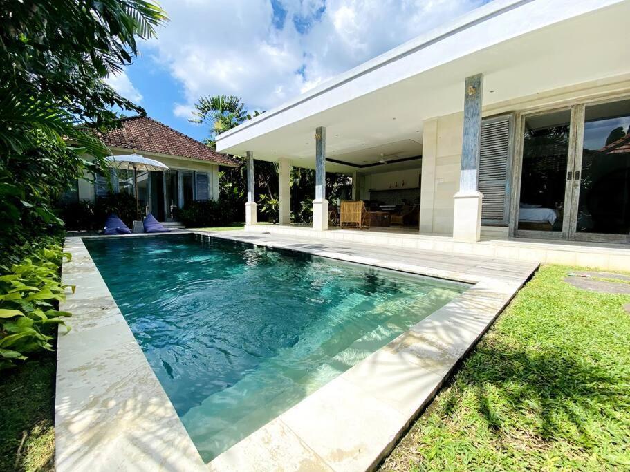 Villa Biru - 500M Batubelig Beach Canggu  Ngoại thất bức ảnh