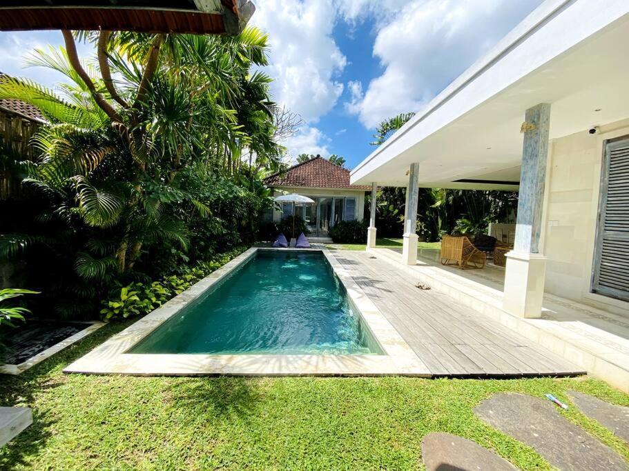 Villa Biru - 500M Batubelig Beach Canggu  Ngoại thất bức ảnh